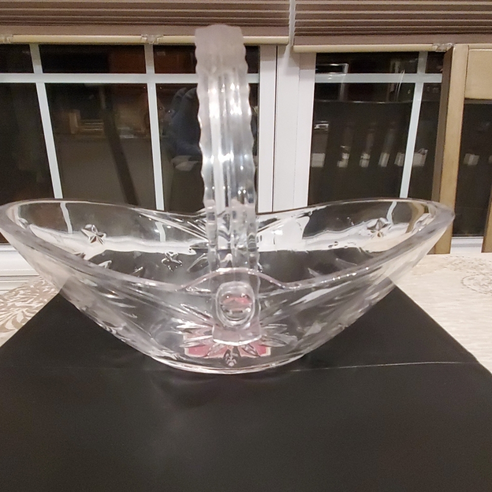 9.5" Glass Serving Basket by Mikasa